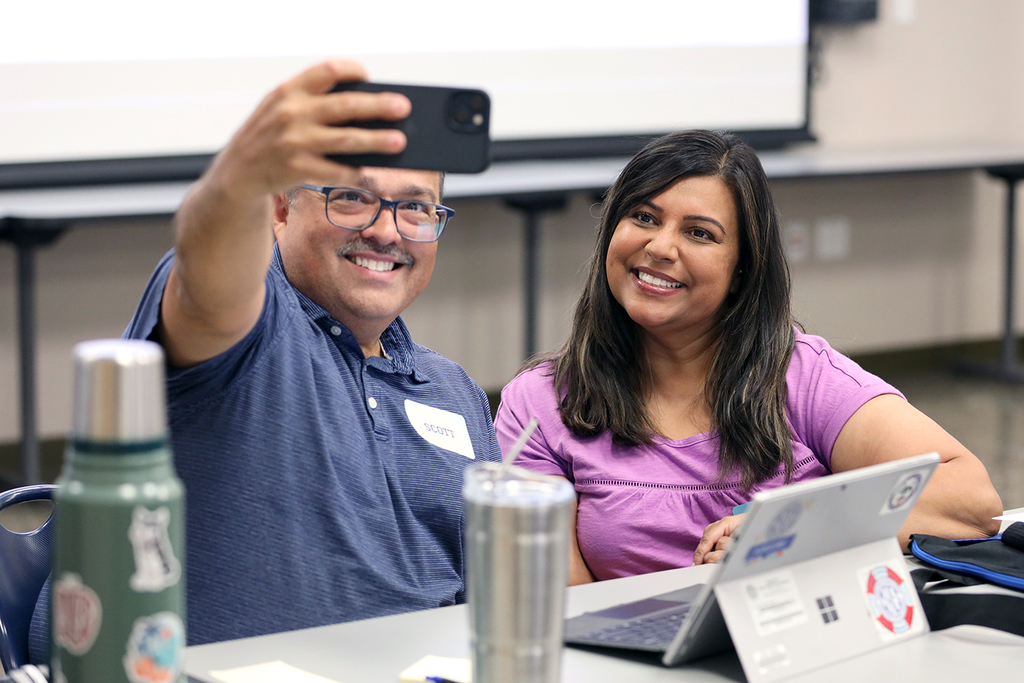 New teacher and mentor take selfie